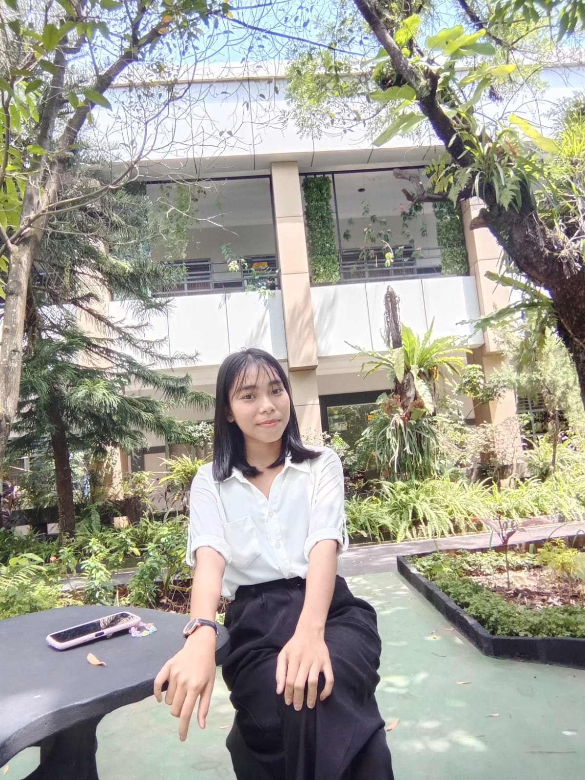Devi Yenni Marbun - AI & Web Developer